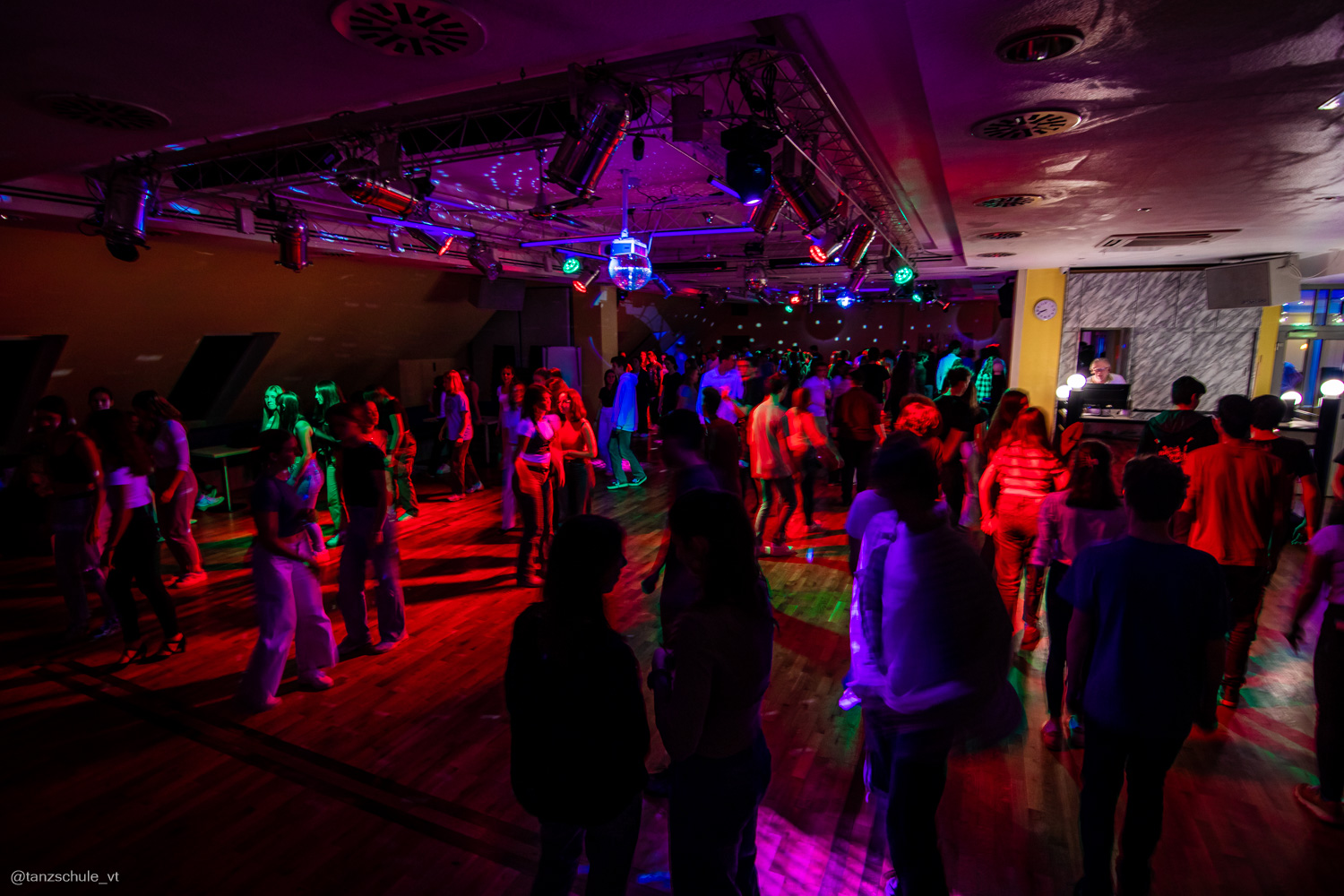 20230401 Tanzparty 5205